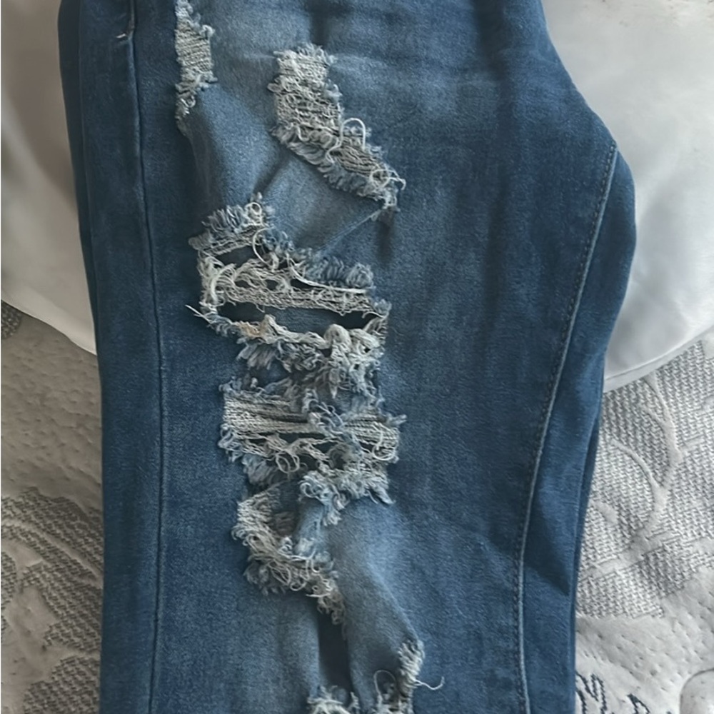 Women's Skinny Distressed Jeans - Blue Ripped Denim